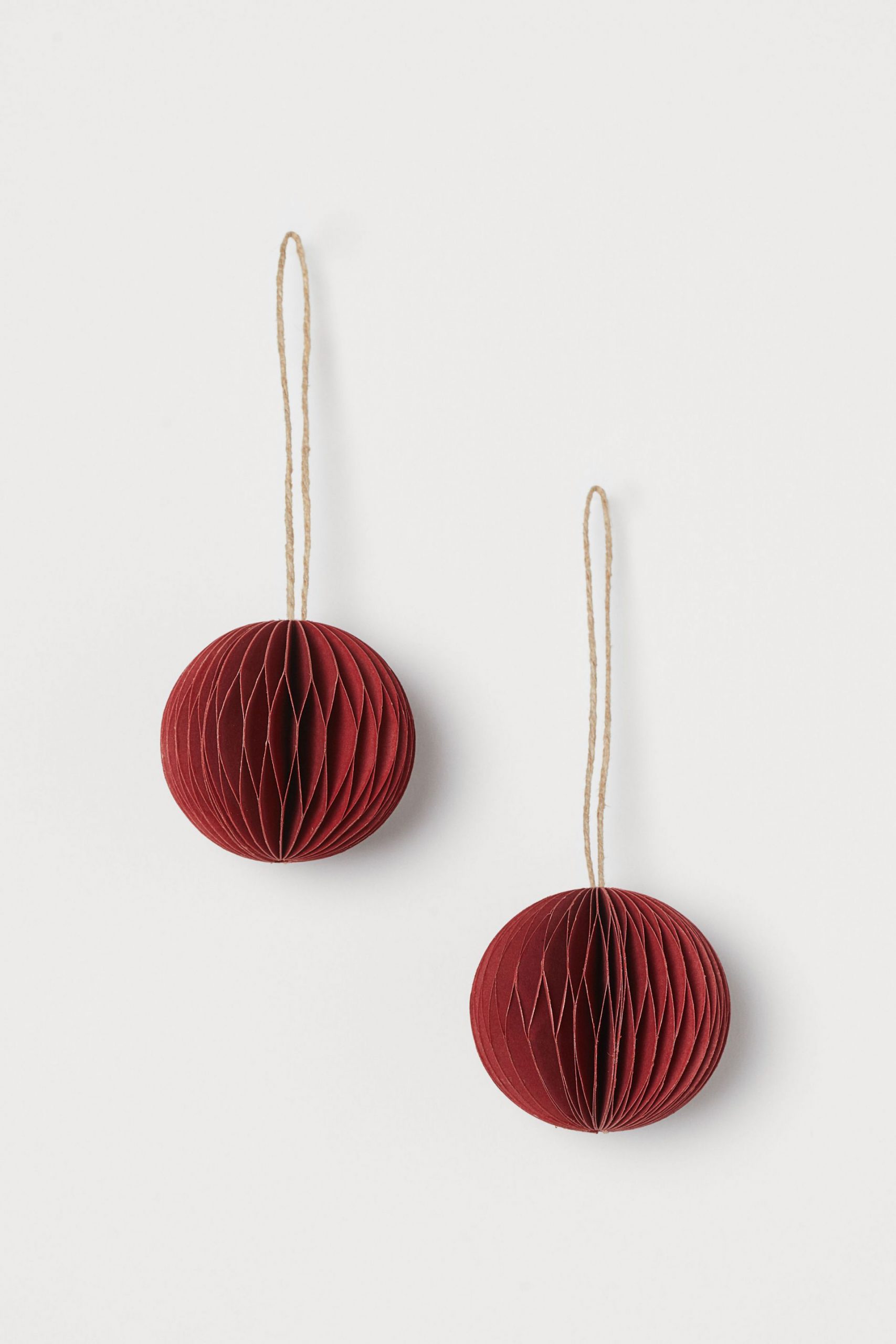 2-pack Christmas tree baubles scaled